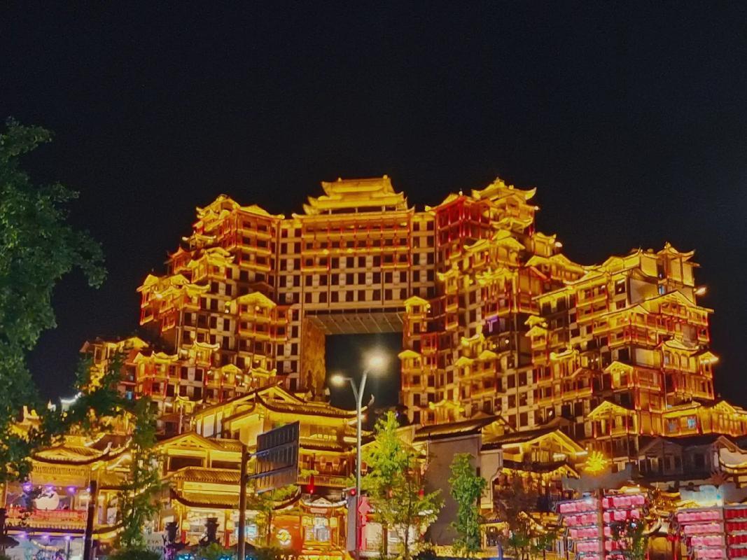 张家界七十二奇楼楼夜景