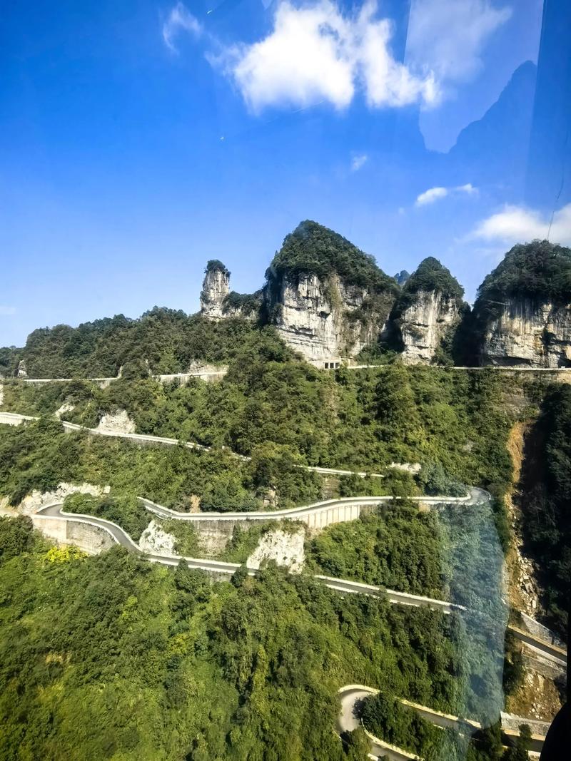 天门山门票怎么预约？2026预约攻略与线路选择